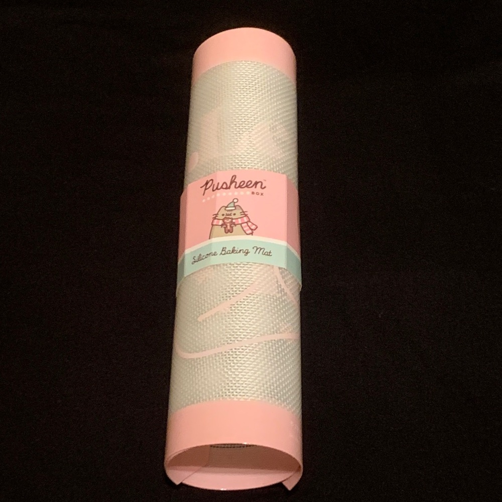 NWT Pusheen Silicone Baking Mat Holiday Theme